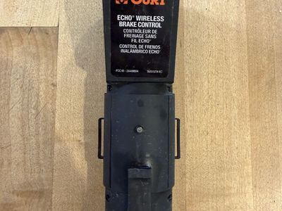 CURT Echo wireless Bluetooth Trailer Brake Controller