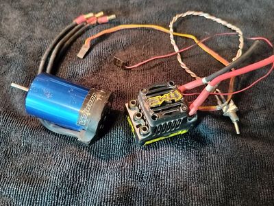 Castle Sidewinder 4 ESC & Velineon 3500kv Brushless Motor combo