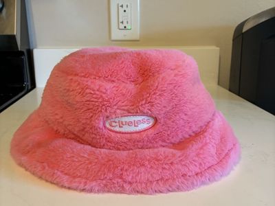 Bucket hat