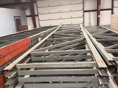 Industrial Pallet Racking Storage Beams - Used Metal Warehouse Shelving Components