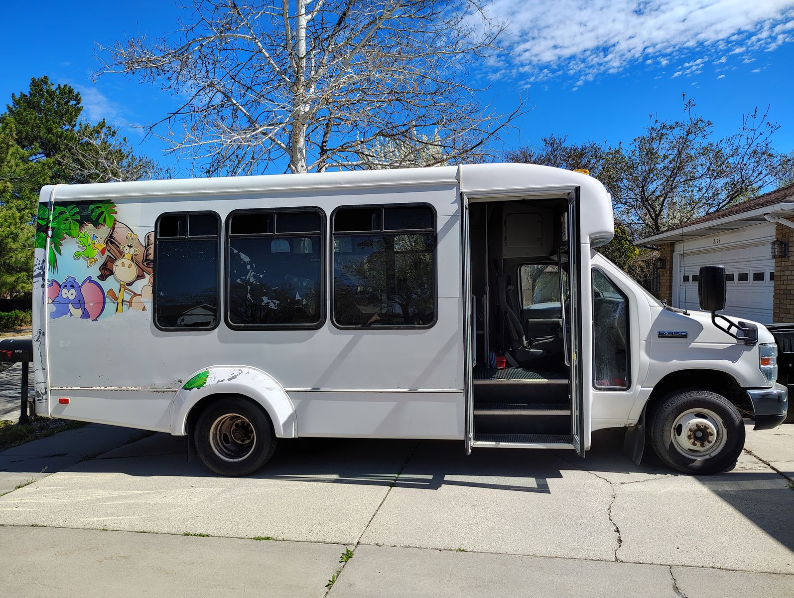 2014 Ford E-Series E-350 SD