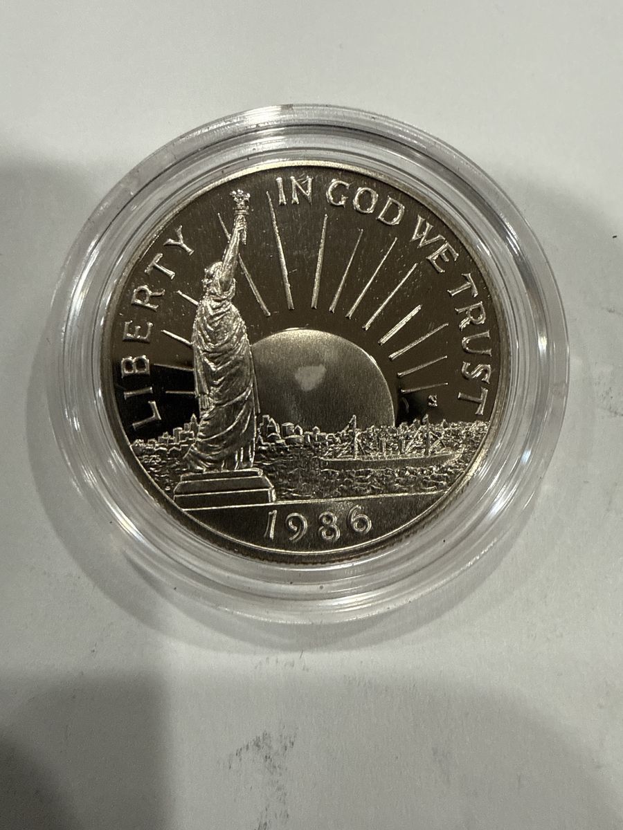 1986 United States of America Liberty Half Dollar Commemorative Coin - “A Nation of Immigrants”