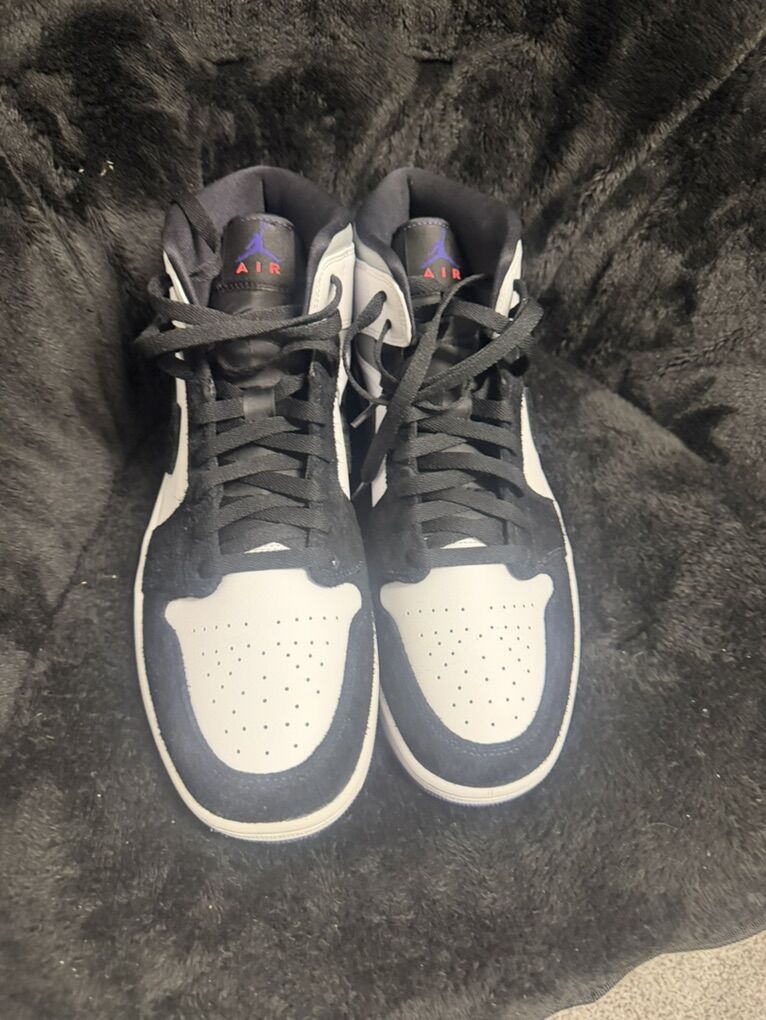 Jordan 1 purple High Tops