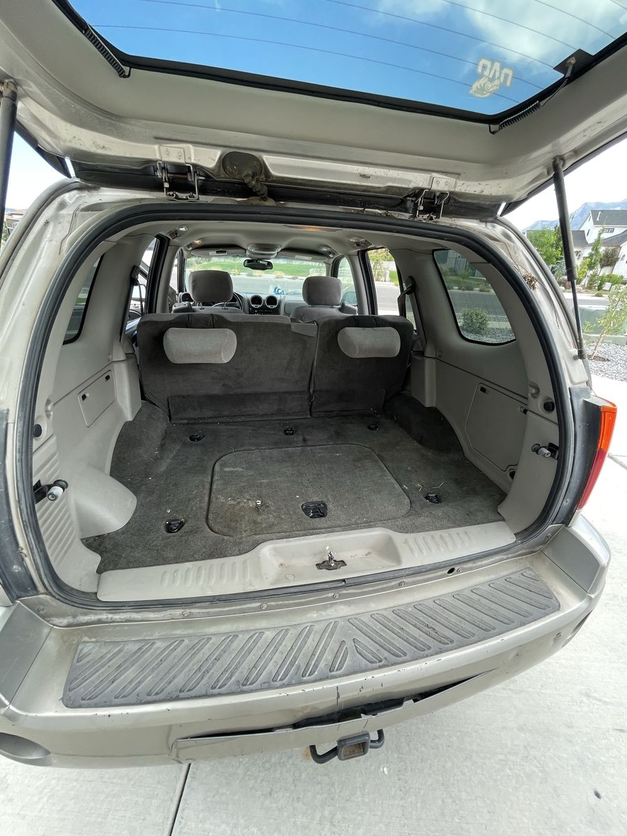 Main image 6