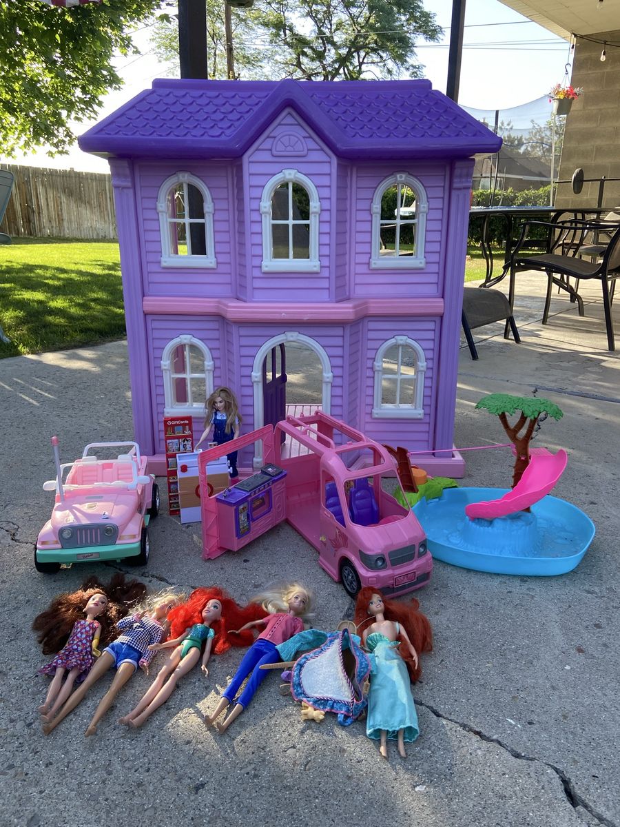 Vintage Playskool dollhouse and Barbie lot