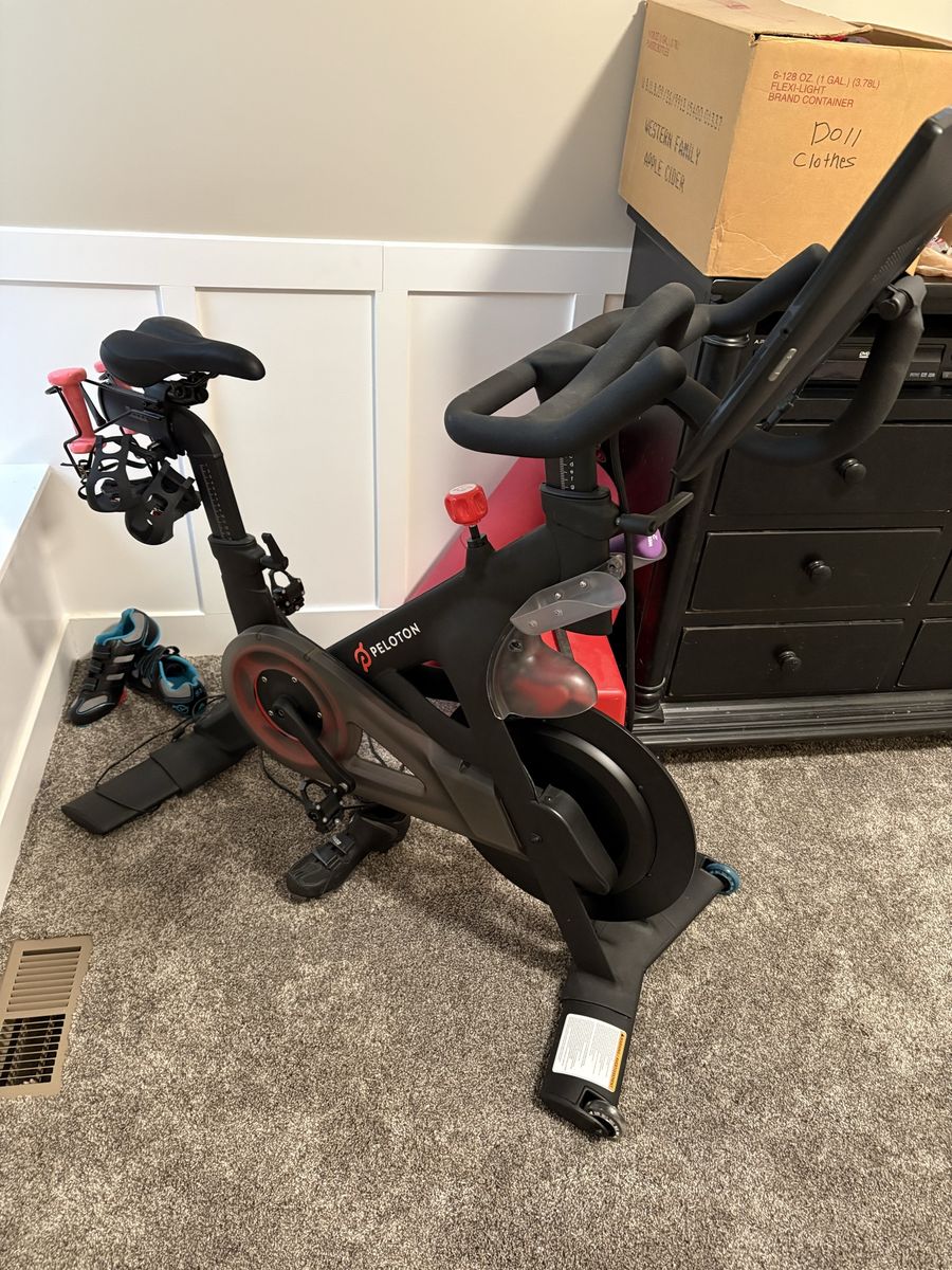 Peleton exercise bike