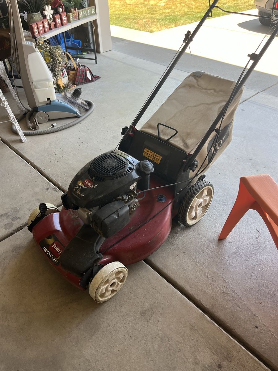 Toro Gas Lawn Mower
