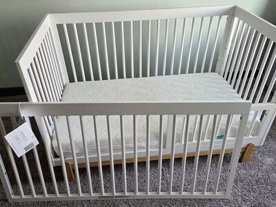 Delta Children Poppy 4-in-1 Convertible Crib