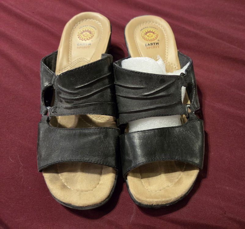 Earth Spirit Women's Black Leather Open Toe Wedge Sandals - Size 9