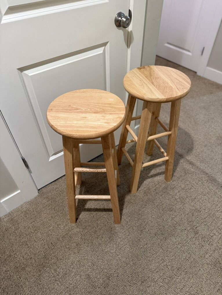 2 Stools