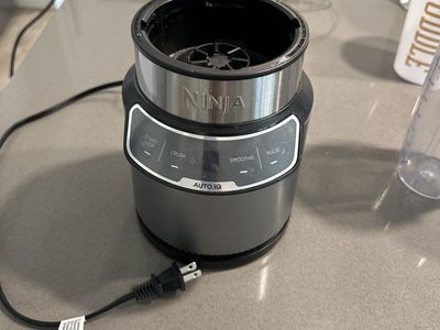 Ninja Foodi Power Nutri Duo BN401 Blender with Auto-IQ - 24oz Cups, Smoothie/Crush/Pulse