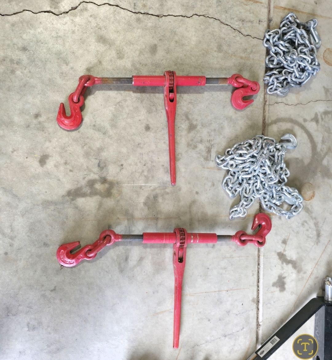 Ratcheting Load Binders and Truck Chains