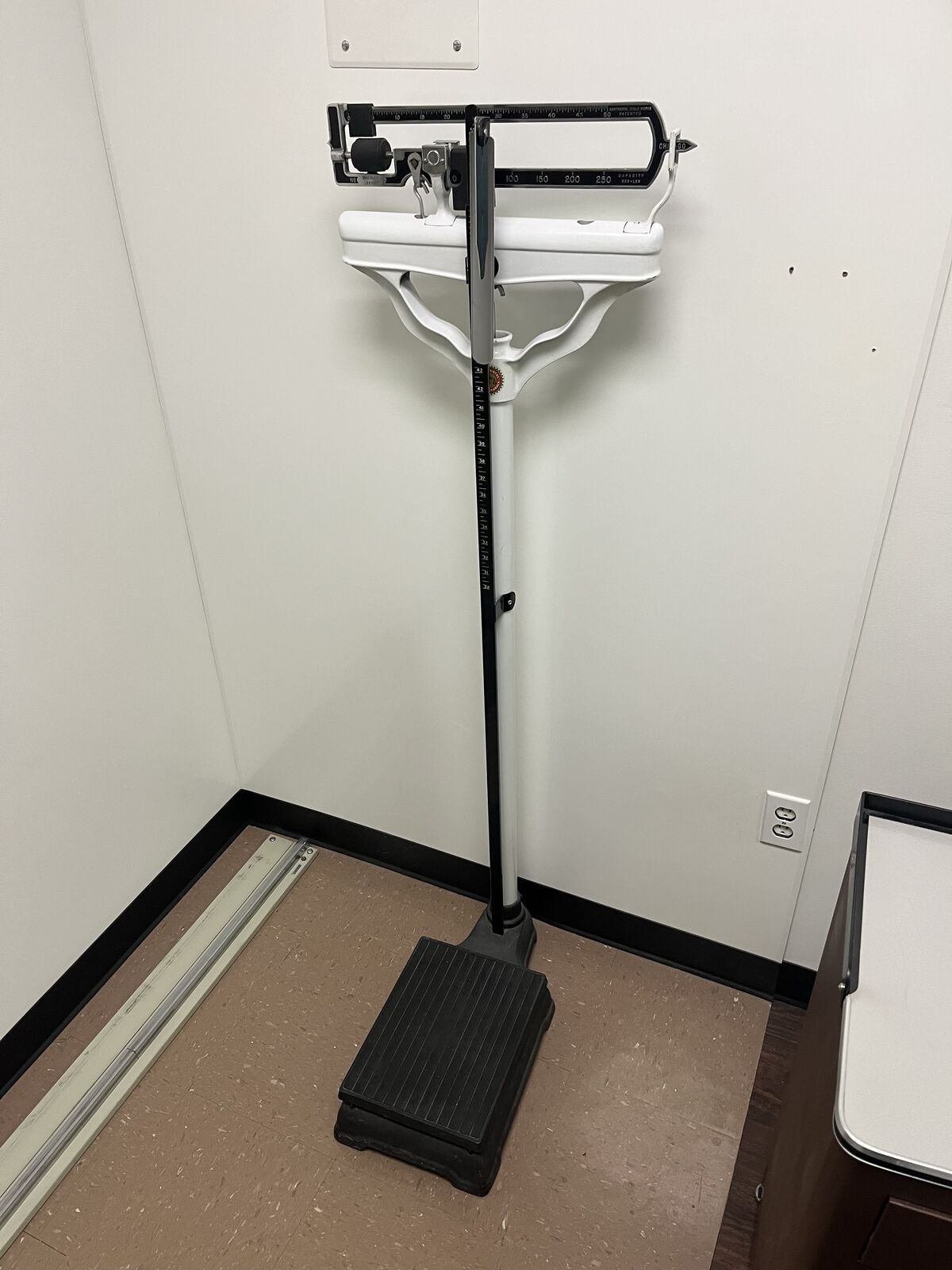 Physician scales