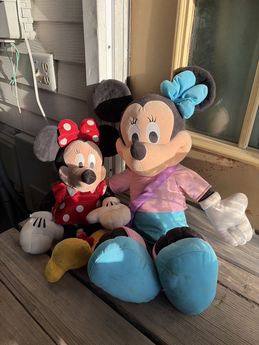 Vintage Minnie Mouse plushies