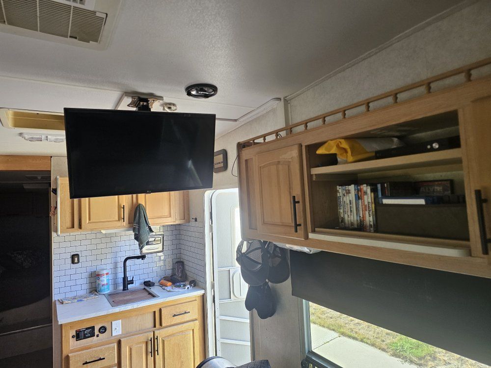 Main image 7
