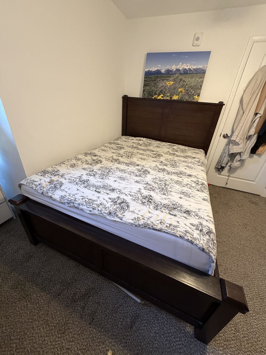 Queen Bed and Box Spring