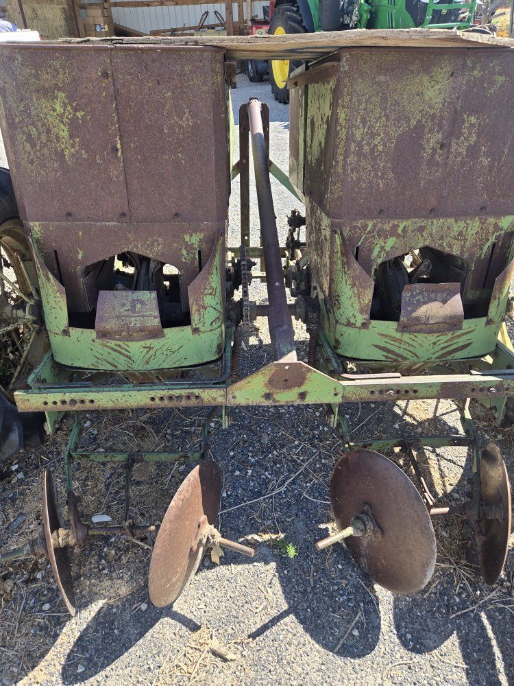 Main image 3