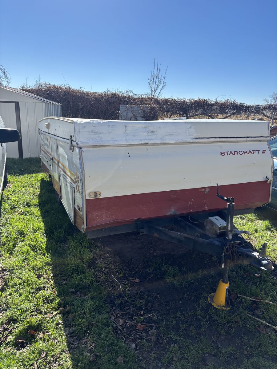 1982 Starcraft Pop-Up Tent Camper