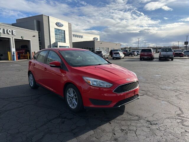 2015 FORD FOCUS SE
