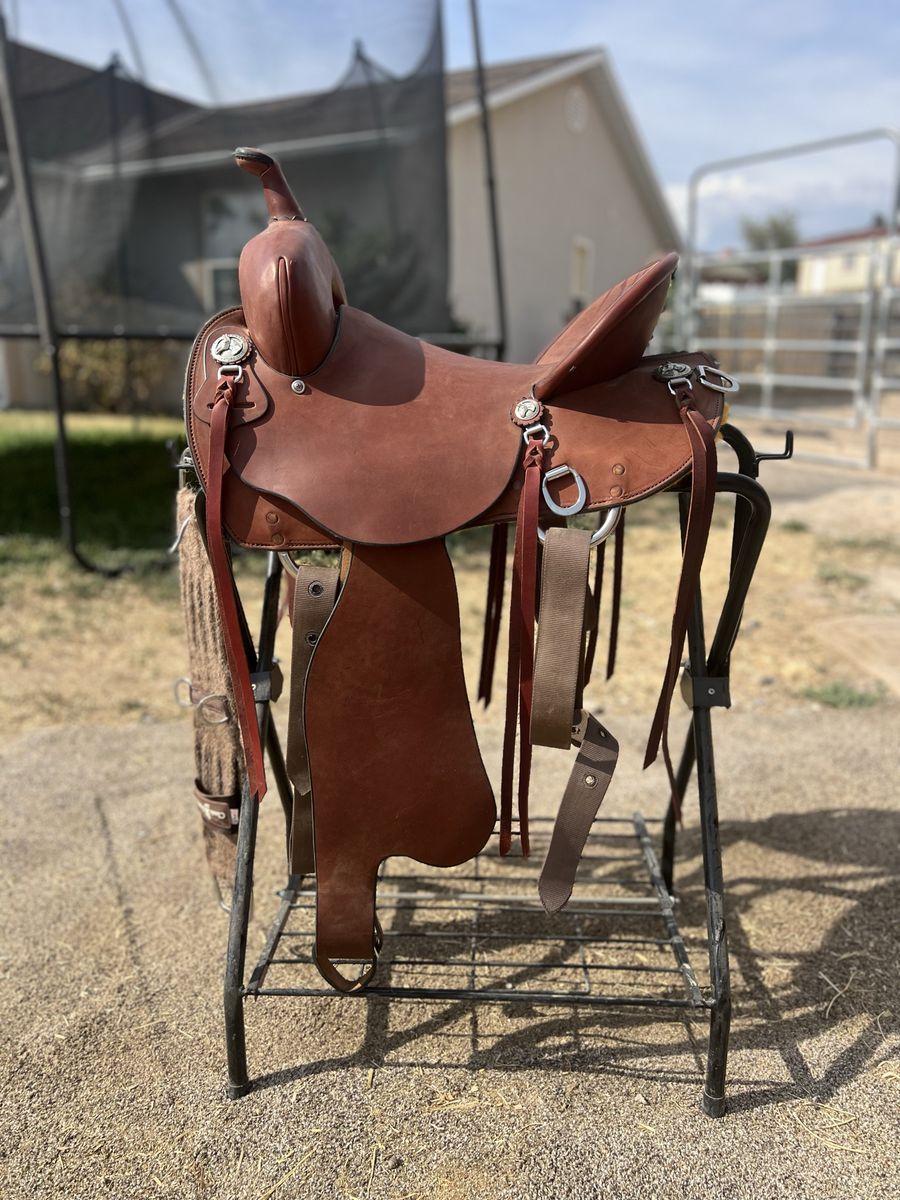 Brand New 15 in Queen Valley Mule Ranch Mule Saddle