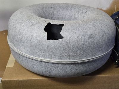Catasaurus Grey Felt Cat Tunnel Bed & Lounge - Stackable Donut Design