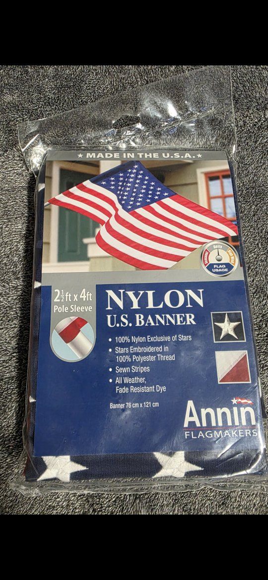 Annin Flagmakers 2.5x4ft Nylon U.S. Banner - Embroidered Stars, Sewn Stripes, Fade Resistant