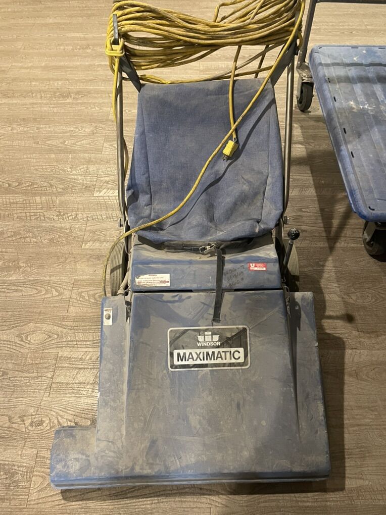 Windsor Maximatic Commercial Vacuum