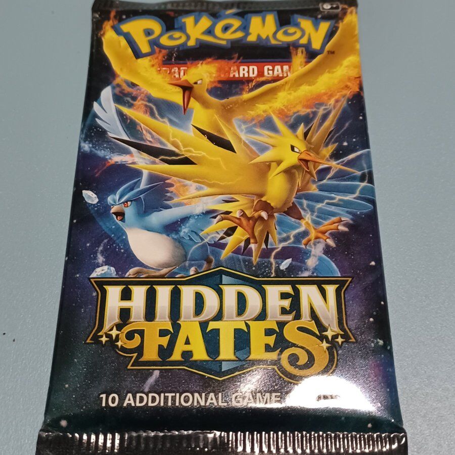 Pokemon Sun & Moon Hidden Fates Booster Pack