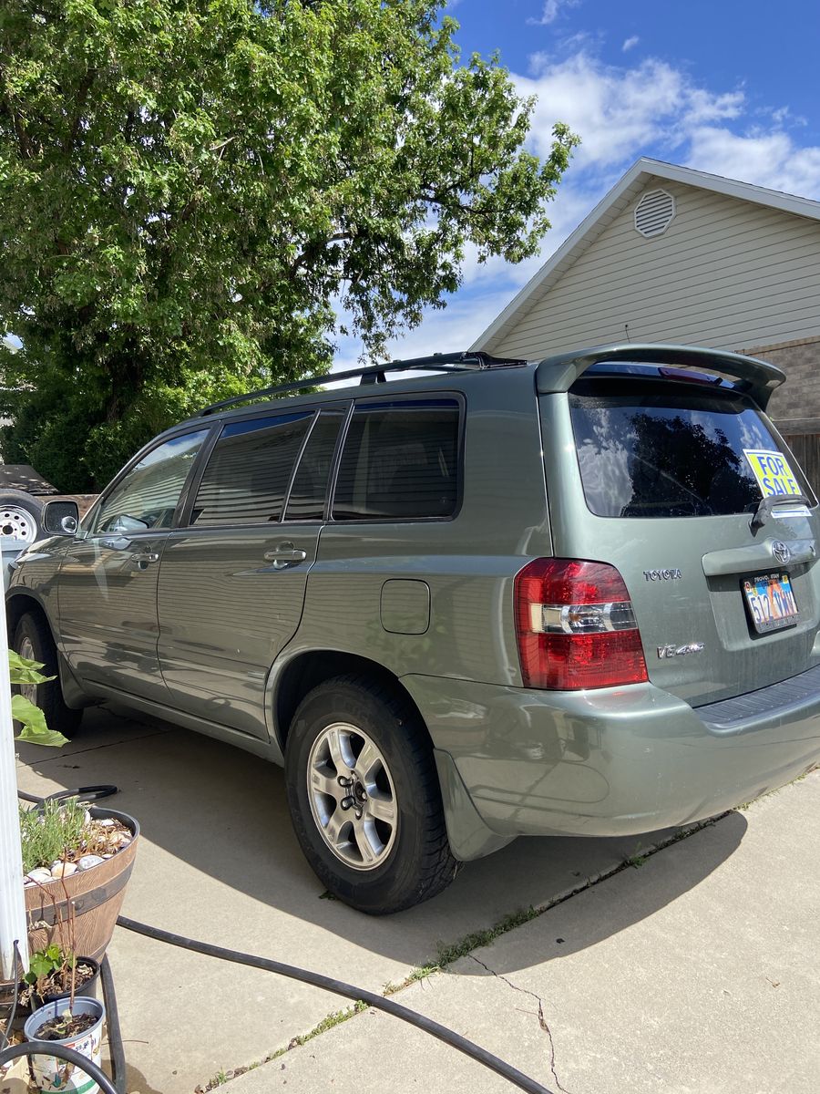 2004 Toyota Highlander Base