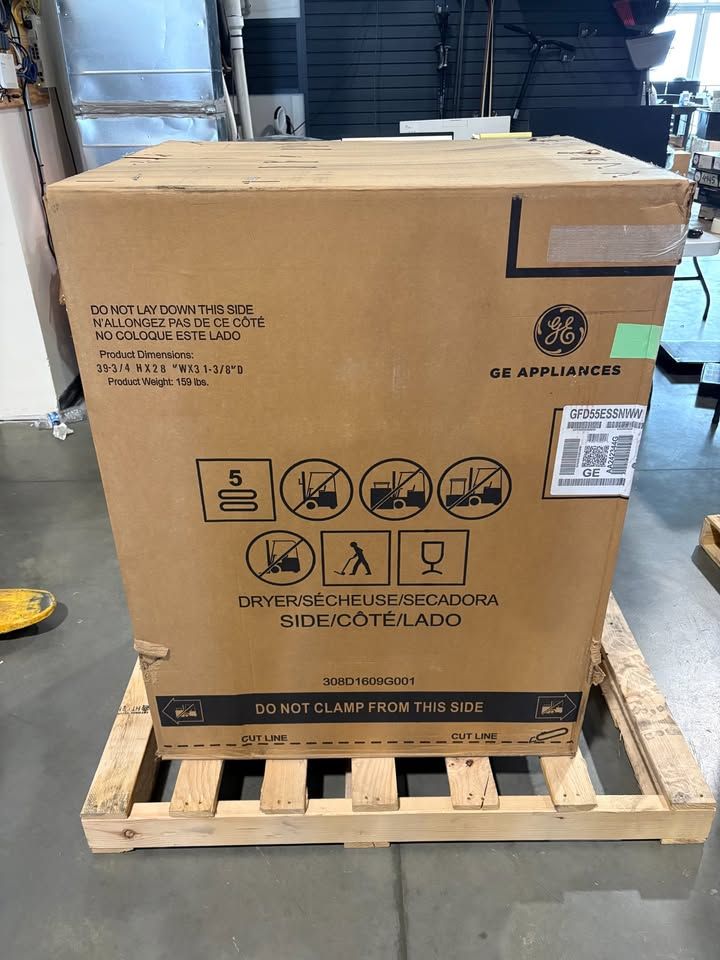 GE GFD55ESSNWW 28" Stackable Electric Smart Dryer in White, Brand New!