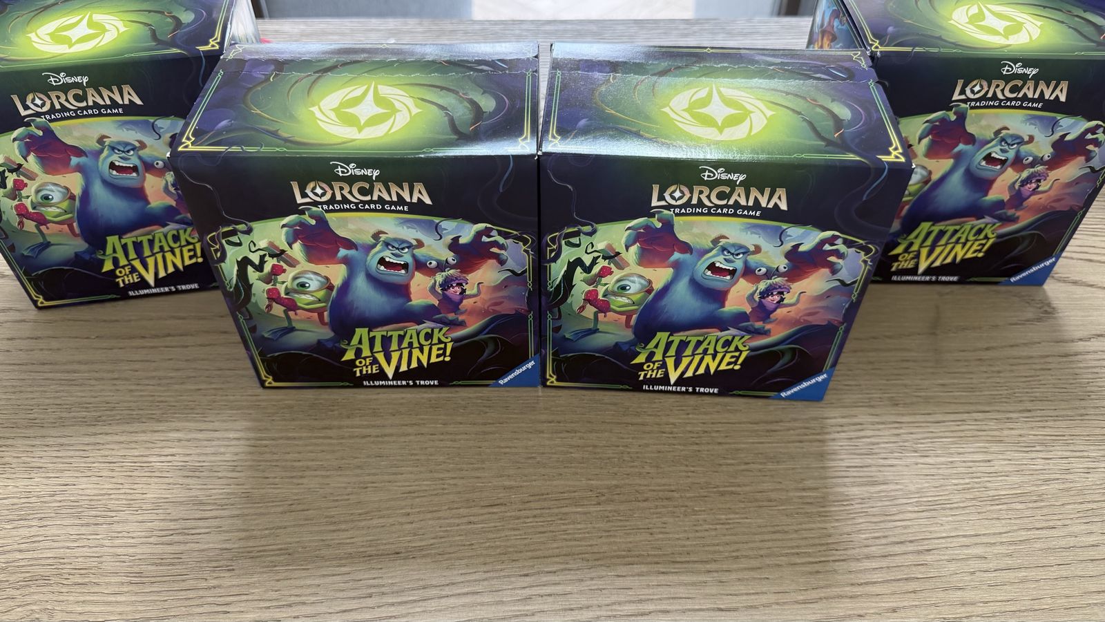 Lorcana Attack of the Vine! Illumineer’s Trove
