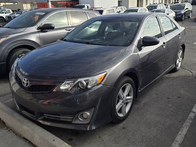 2014 TOYOTA CAMRY SE