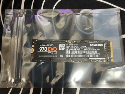 1TB M.2 NVMe Samsung 970 EVO SSD w/ Heatsink