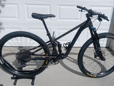 Pivot Mach 4 SL Gen 3 (2024)