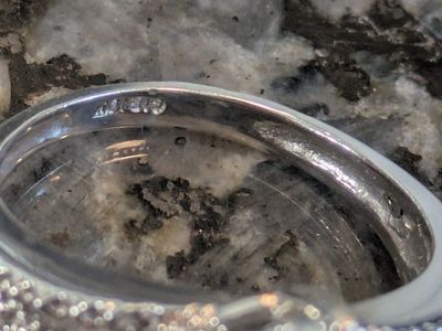 10 karat white gold Ring with 11.5 carat natural topaz stone. big rock
