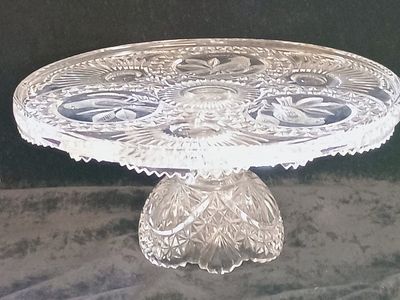 The Byrdes Collection Cake Stand