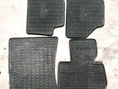 SUV floor mats
