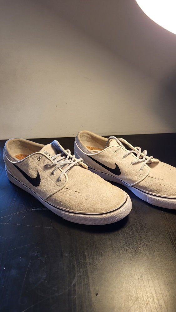 Size 9.5 Nike SB Zoom Stefan Janoski Off-White Suede Skate Shoes 