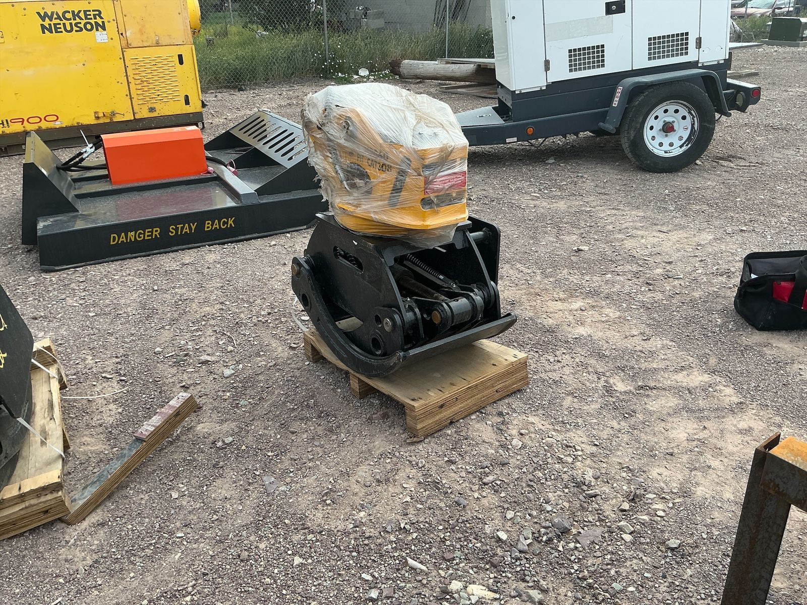 2026 LYALS ALSERG60 32 inch Excavator Grapple (Unused) Stock #10014