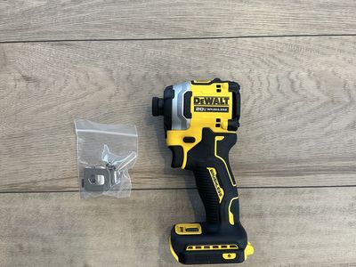 Dewalt Atomic 1/4 in Impact Driver