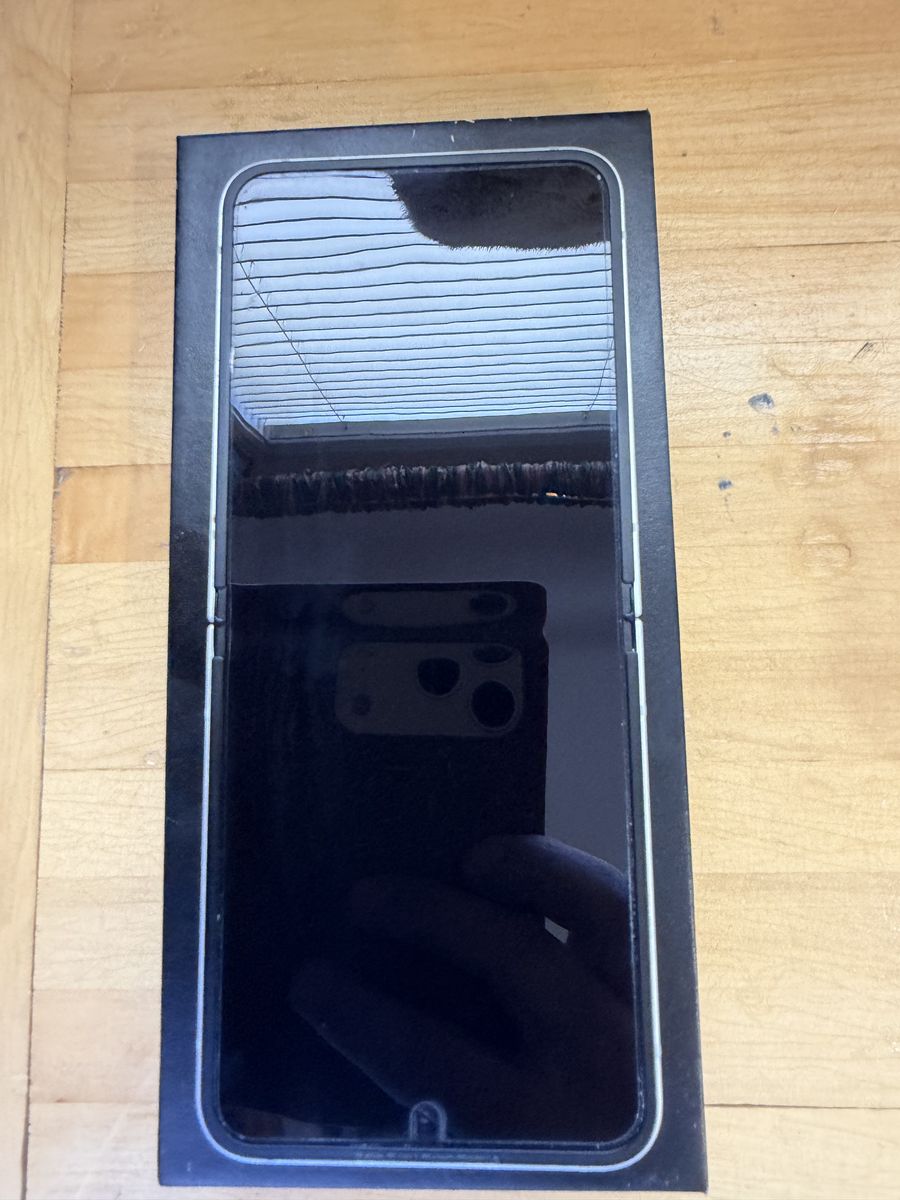 Samsung Z Flip 6 Unlocked 512GB storage