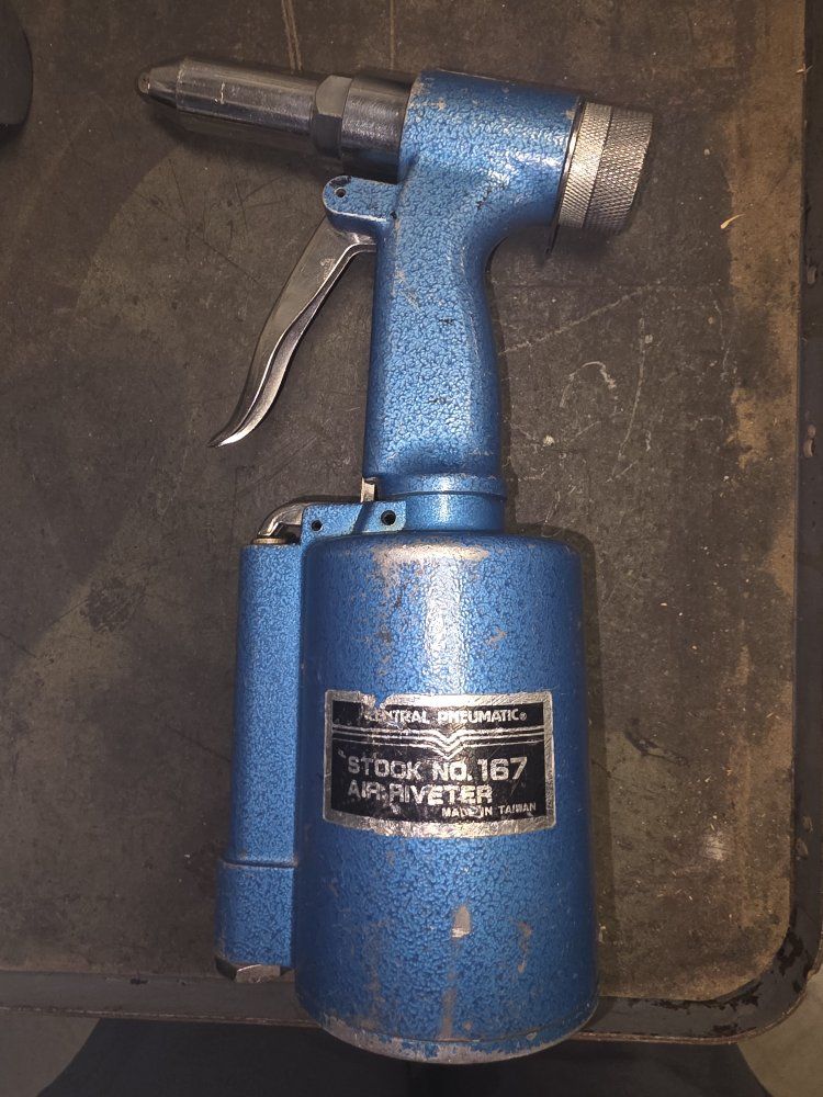 Central Pneumatic Stock No. 167 Air Riveter - Blue, Made in Taiwan