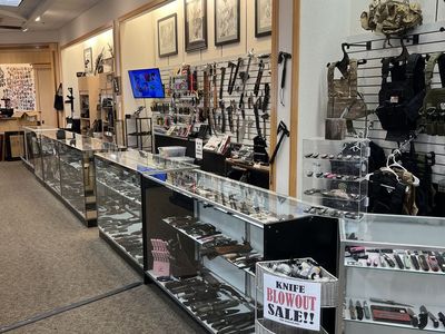 HUGE KNIFE BLOWOUT SALE! "UNITE" @ SOUTHTOWN MALL IN SANDY!