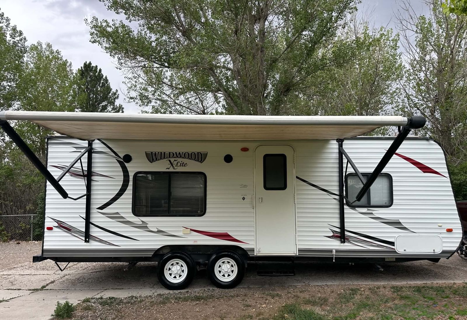 26FT 2013 Forest River Wildwood X-Lite