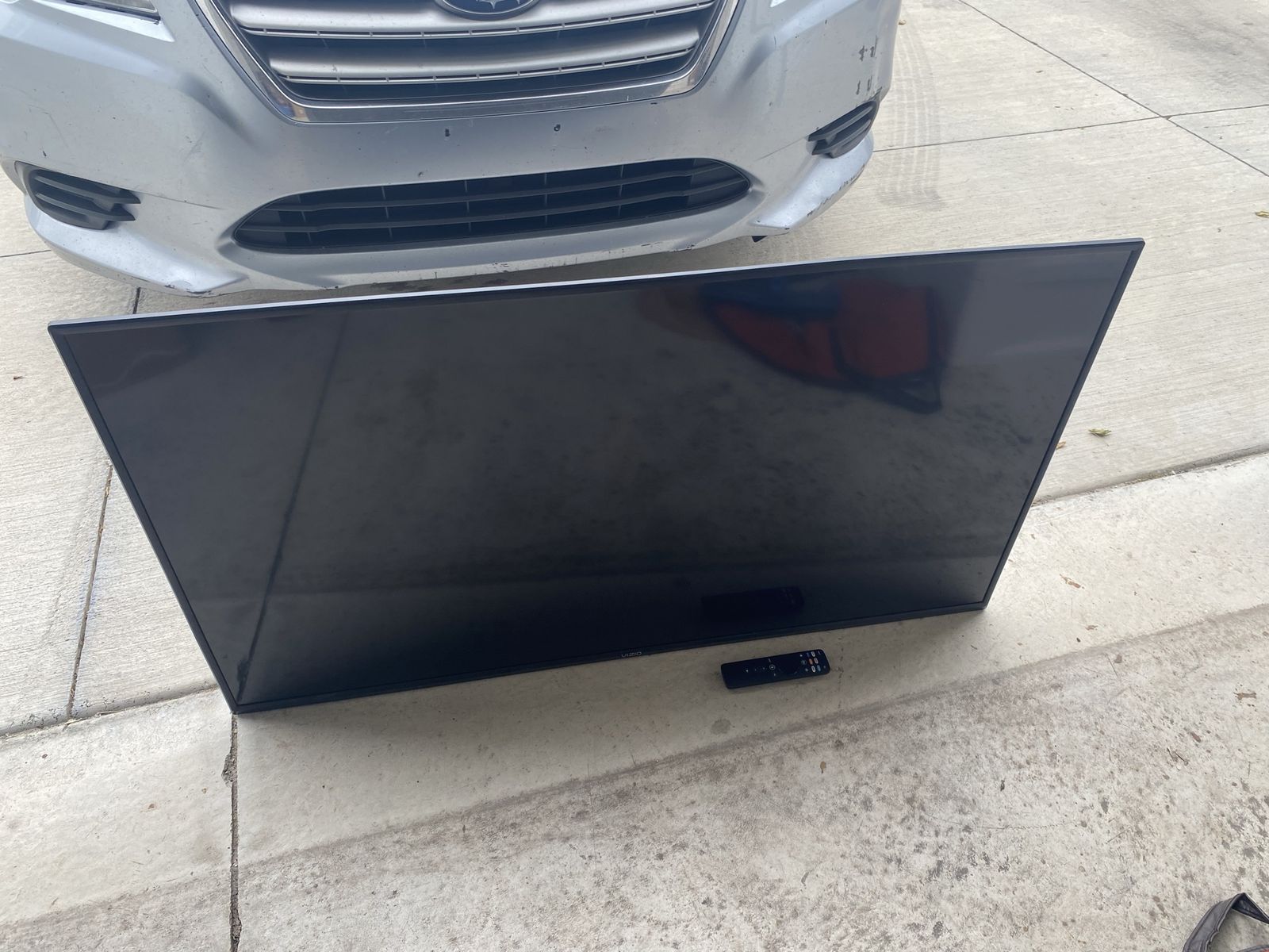 50 inch Vizio TV with remote