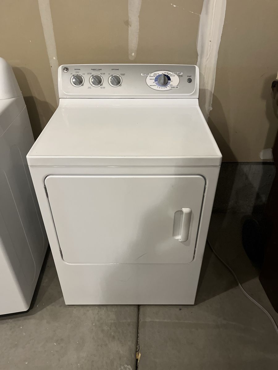 GE White Electric Clothes Dryer