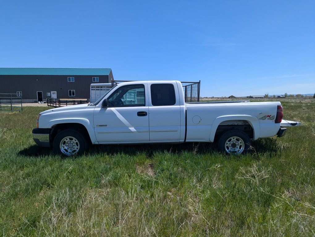 2003 CHEVROLET SILVERADO 2500 Base