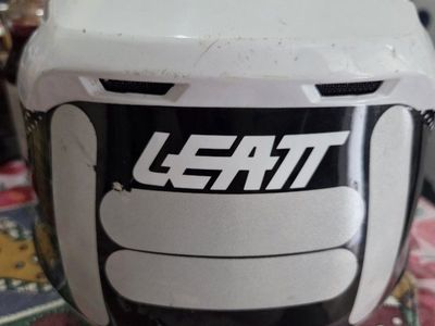 motorcycle helmet leatt 7.5