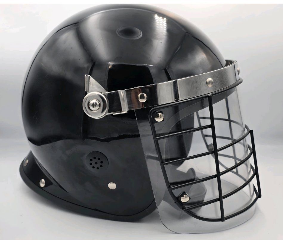 Protective Helmet with Full Face Shield & Steel Face Guard Cosplay – Excellent Condition!