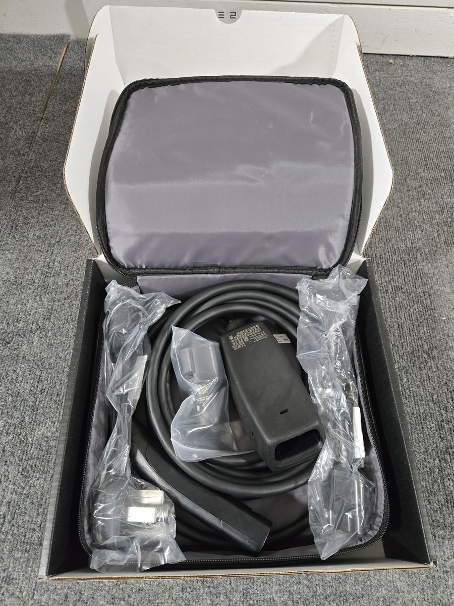 NEW Tesla GEN 3 Charger Mobile Connector with 5-15 & 14-50 and J1772 Adapters